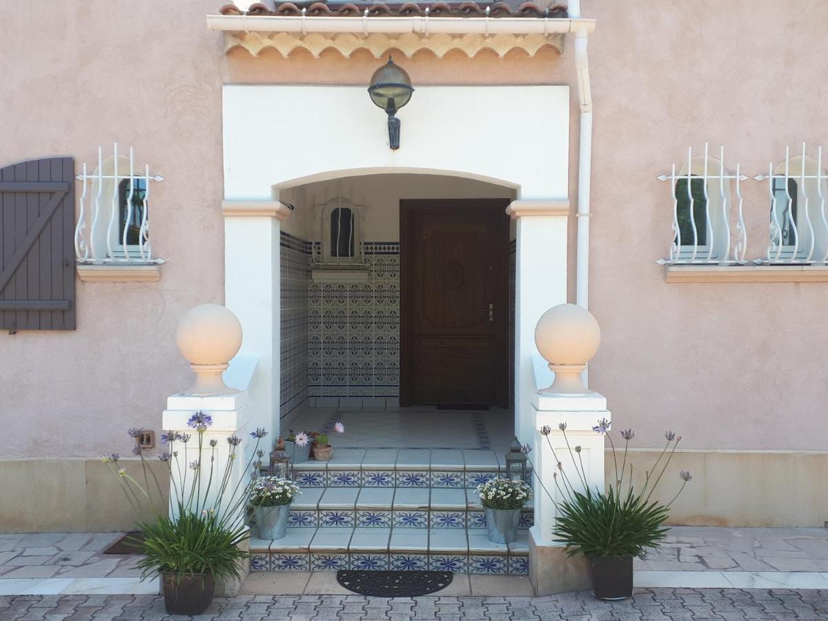 La Villa Des Ames Liees Draguignan Exterior photo